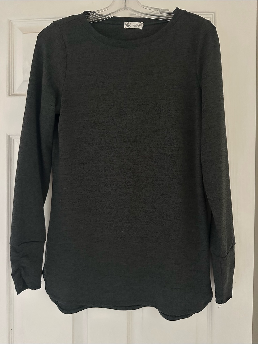 Carve Designs Dark Gray Long-Sleeve Top size S